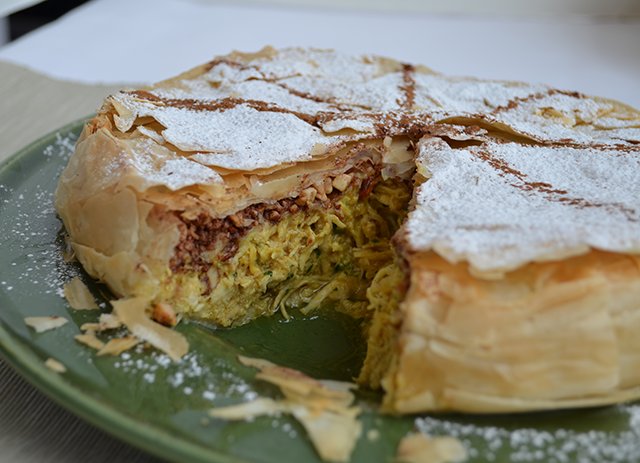 Pastilla au poulet et amandes